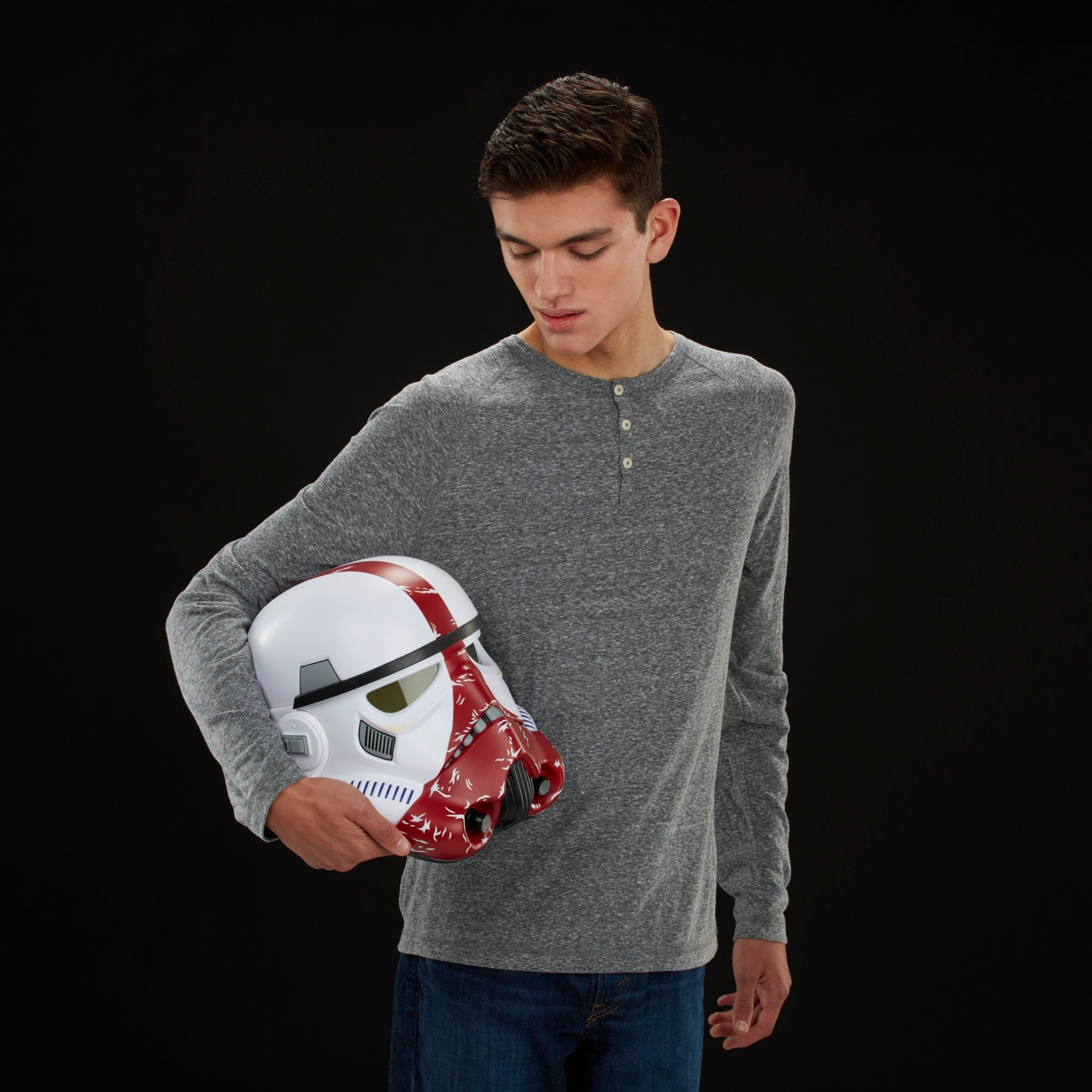 Hasbro Pulse STAR WARS The Black Series Incinerator Stormtrooper Electronic Helmet