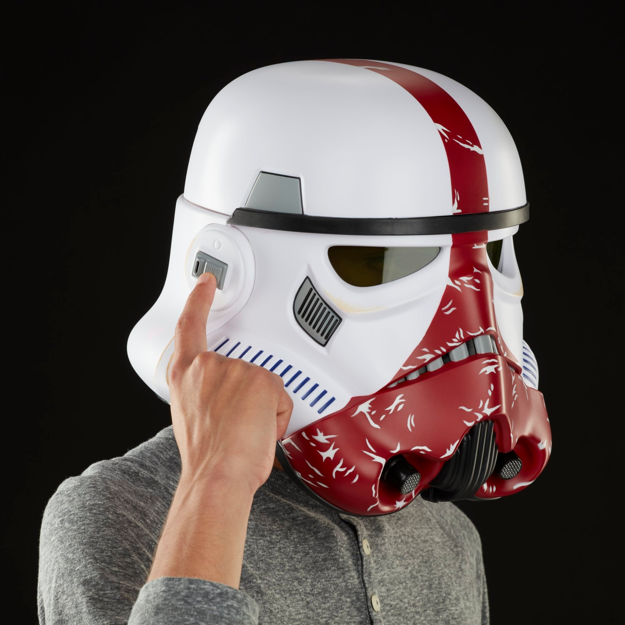 Hasbro Pulse STAR WARS The Black Series Incinerator Stormtrooper Electronic Helmet