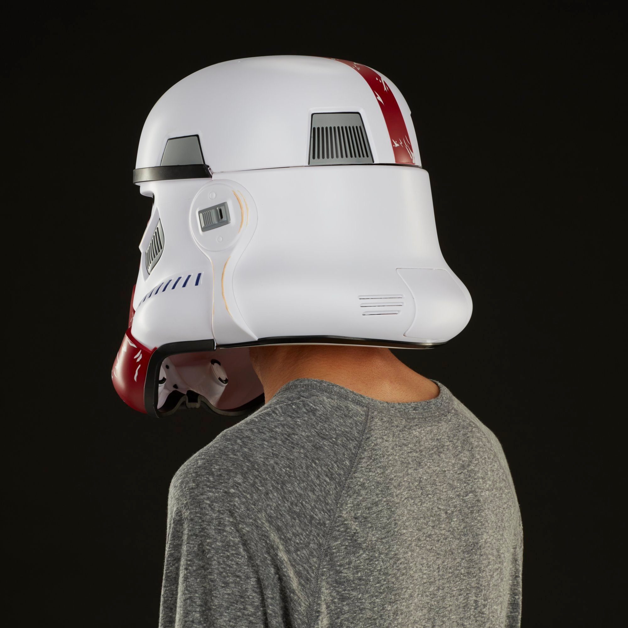 Hasbro Pulse STAR WARS The Black Series Incinerator Stormtrooper Electronic Helmet