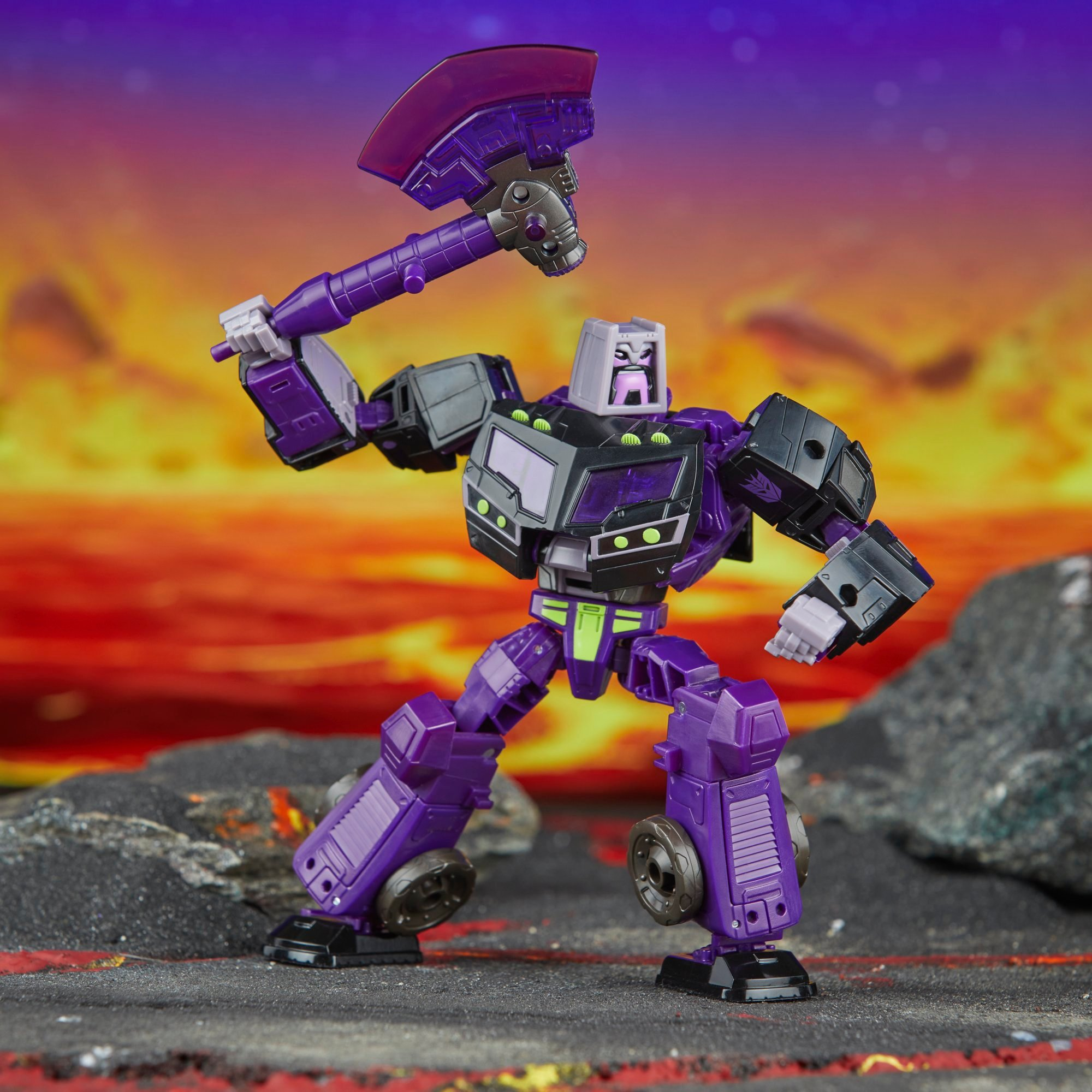 Hasbro Pulse Transformers Legacy United Voyager Class Transformers: Animated Universe Decepticon Motormaster